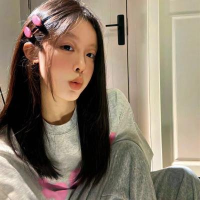 跳舞的红色公交